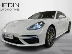 Käytetty 2017 Porsche Panamera Turbo S Sport Sedan | 75 990 €