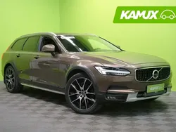 Ruskea Käytetty 2018 Volvo V90 CC Pro Farmari | 36 490 € (Hyvä tarjous)