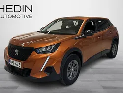 Oranssi Käytetty 2022 Peugeot 2008 Active Katumaasturi | 17 690 € (Perustarjous)