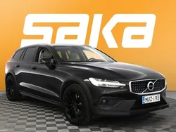 Käytetty 2020 Volvo V60 CC Business Edition Farmari | 27 900 € (Perustarjous)