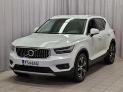 Valkoinen Käytetty 2020 Volvo XC40 Inscription Katumaasturi | 27 900 € (Perustarjous)