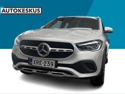 Harmaa Käytetty 2022 Mercedes GLA250 Business Katumaasturi | 26 790 € (Hyvä tarjous)