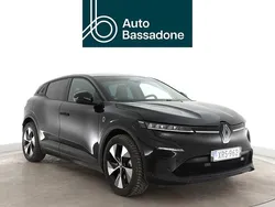 Musta Käytetty 2024 Renault Mégane Evolution Viistoperä | 29 880 € (Perustarjous)