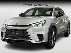 Valkoinen Käytetty 2024 Lexus LBX Launch Edition Katumaasturi | 36 990 €