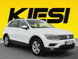 Valkoinen Käytetty 2019 VW Tiguan Comfortline Katumaasturi | 19 990 € (Perustarjous)