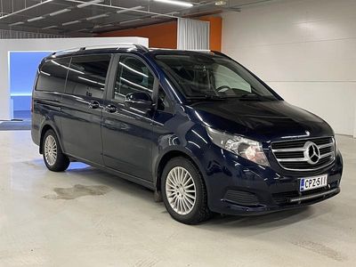 Käytetty 2017 Mercedes V220 Tila-auto | 34 900 €