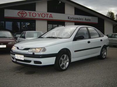 Käytetty Renault Laguna 90 HP (66 kW) 1996 Valkoinen Farmari