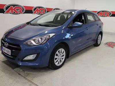 Käytetty Hyundai i30 Classic 90 HP (66 kW) 2017 Sininen Farmari