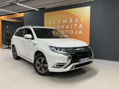 Käytetty 2019 Mitsubishi Outlander P-HEV Instyle Katumaasturi | 15 400 € (Hyvä tarjous)