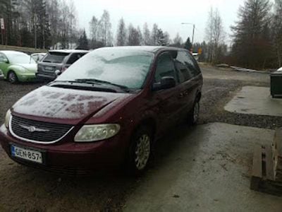 Käytetty 2001 Chrysler Voyager Tila-auto | 4 950 €