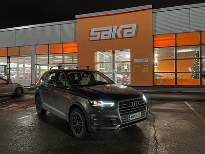 Käytetty 2015 Audi Q7 Business Katumaasturi | 32 990 € (Kallis)