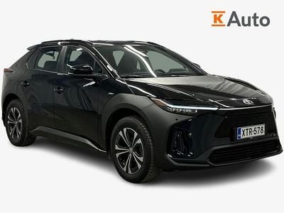 Käytetty Toyota bZ4X Executive 252 kW (343 HP) 2025 Musta Katumaasturi