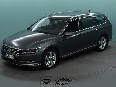 Harmaa Käytetty 2015 VW Passat Highline Farmari | 12 900 € (Perustarjous)