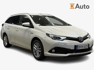 Valkoinen Käytetty 2018 Toyota Auris Touring Sports Active Farmari | 20 450 € (Hieman kallis)