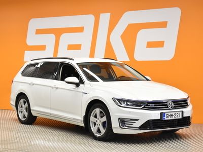 käytetty VW Passat Variant GTE Plug-In Hybrid 160 kW (218 hv) DSG ** Webasto / Adapt.Vakkari / Dyn. LED / Navi / Sähkökontti **