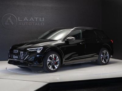 käytetty Audi Q8 e-tron 55 quattro Progress S-line / HUD / Musta optiikka / Matrix LED / Ilmajousitus / Keyless / Adapt. Vak / Sähköpenkit