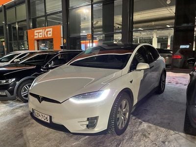 Käytetty 2017 Tesla Model X Katumaasturi | 34 900 € (Perustarjous)