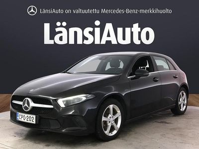 Käytetty Mercedes A250 Business 160 HP (117 kW) 2021 Musta Viistoperä