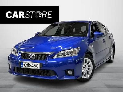 Lexus CT200h