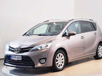 käytetty Toyota Verso 1,6 D-4D Active Plus 7p - Automati-ilmastonti, vakionopeudensäädin, navigointi, peruutuskamera, veto
