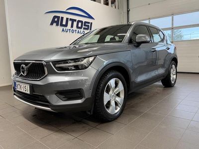 Harmaa Käytetty 2019 Volvo XC40 Momentum Katumaasturi | 29 750 € (Perustarjous)