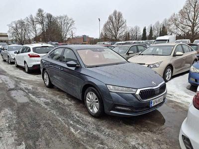 Käytetty Skoda Octavia Ambition 150 HP (110 kW) 2020 Harmaa Sedan