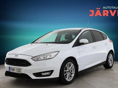 Käytetty Ford Focus Trend 125 HP (91 kW) 2016 Valkoinen Viistoperä