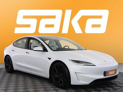 Käytetty 2024 Tesla Model 3 Performance Sedan | 52 700 €