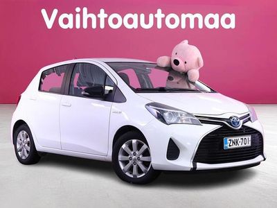 Käytetty Toyota Yaris Hybrid Active 73 HP (53 kW) 2015 Viistoperä