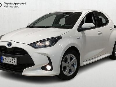 Käytetty Toyota Yaris Hybrid Active 116 HP (85 kW) 2020 Valkoinen Viistoperä