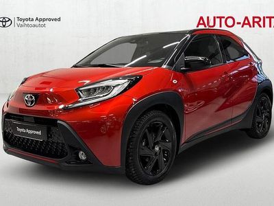 Punainen Käytetty 2023 Toyota Aygo X Multidrive S Katumaasturi | 18 970 € (Kallis)
