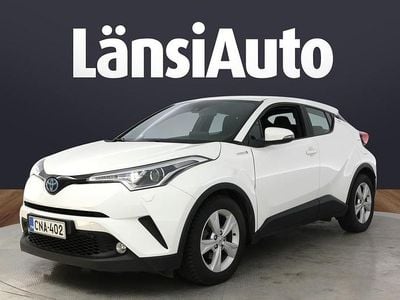 Käytetty Toyota C-HR Active 122 HP (89 kW) 2019 Valkoinen Katumaasturi