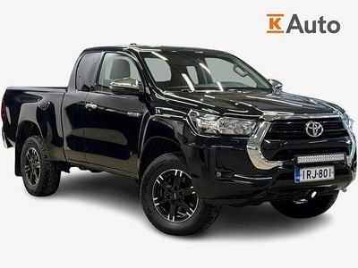 Käytetty Toyota HiLux Active 150 HP (110 kW) 2023 Musta Nouto