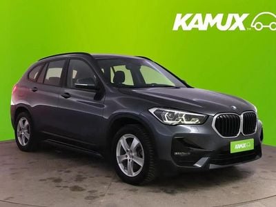 Käytetty BMW X1 Sport Line 220 HP (161 kW) 2021 Hopea / harmaa Katumaasturi