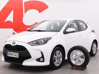 Käytetty Toyota Yaris Hybrid Active 116 HP (85 kW) 2024 Valkoinen Viistoperä