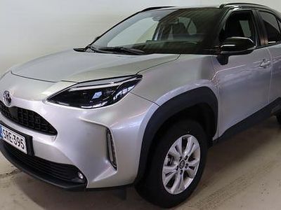 Käytetty Toyota Yaris Cross Edition 114 HP (83 kW) 2024 Hopea Katumaasturi