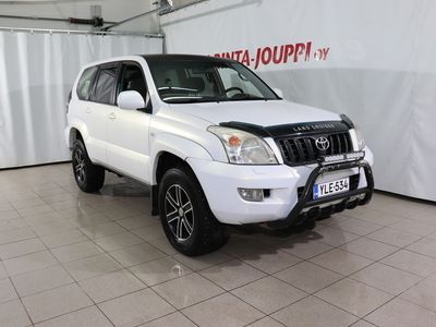 käytetty Toyota Land Cruiser 3,0 D-4D . 5h - ALV-Vähennyskelpoinen, Vetokoukku, Vakkari, Kaksilla aluvanteilla. - Ilmainen kotiintoimitus!