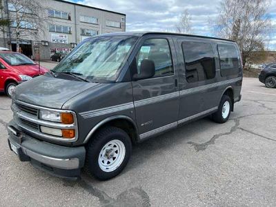 käytetty Chevrolet Express Express 4.3 7hlo4300cm3 A 7hlö, B-kortti