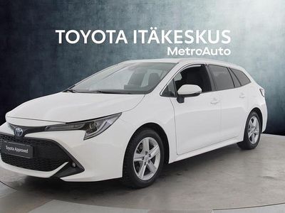 Valkoinen Käytetty 2023 Toyota Corolla Edition Farmari | 26 490 € (Perustarjous)