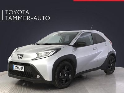 Musta Käytetty 2022 Toyota Aygo X Multidrive S Katumaasturi | 14 480 € (Perustarjous)