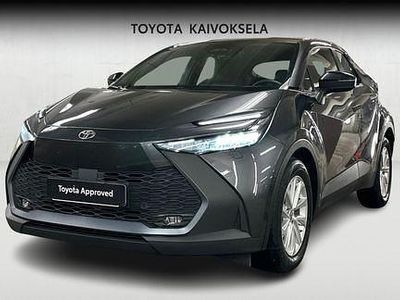 Harmaa Käytetty 2025 Toyota C-HR+ Business Edition Katumaasturi | 34 990 € (Kallis)