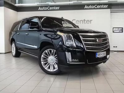 Käytetty 2016 Cadillac Escalade Katumaasturi | 49 800 €