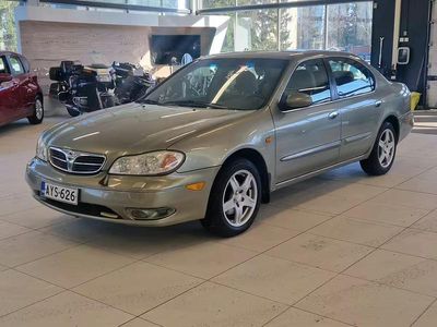 Käytetty Nissan Maxima 200 HP (147 kW) 2001 Hopea Sedan