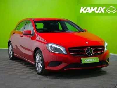 Käytetty Mercedes A180 Business 109 HP (80 kW) 2014 Punainen Sedan