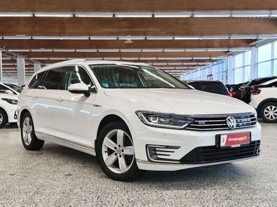 käytetty VW Passat Variant GTE Plug-In Hybrid 218hv DSG-Autom, Executive Business, LED, S.Toim.takaluukku, Nahka-alcantarasisustus - 3kk lyhennysvapaa - Ilmainen kotiintoimitus! - J. autoturva