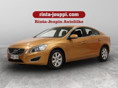 käytetty Volvo S60 D3 Momentum - Suomi-auto, Juuri huollettu, Alumiinivanteet, Bluetooth, Lohkolämmitin