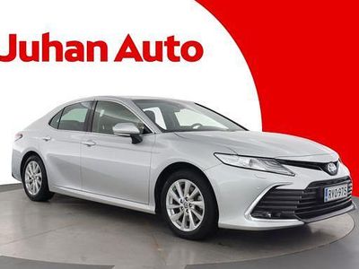 Käytetty Toyota Camry Style 218 HP (160 kW) 2023 Hopea Sedan