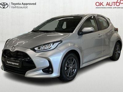 Hopea Käytetty 2024 Toyota Yaris Edition Viistoperä | 23 970 € (Hieman kallis)