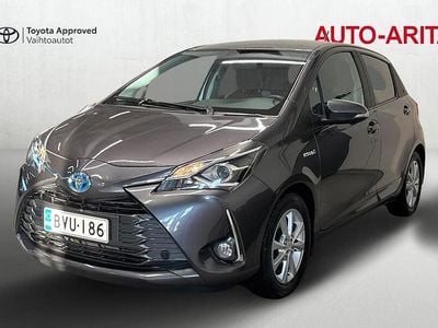 Harmaa Käytetty 2019 Toyota Yaris Hybrid Edition Viistoperä | 15 960 € (Hieman kallis)