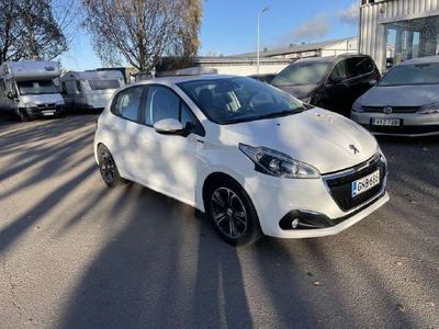 käytetty Peugeot 208 208 1,2 Signature Pure-techViistoperä (AB) 4ov 1199cm3